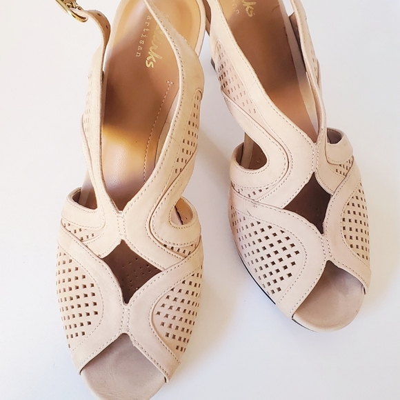 💕Clarks Women's Delsie Grace High Heel💕 - Picture 3 of 9